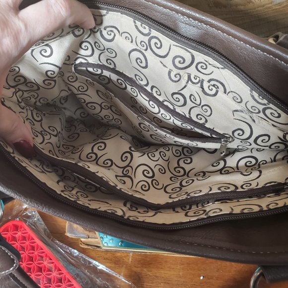 Conceal Carry Handbag-Western Style, Rinestone, Crystal, Embroidery Accents - Picture 6 of 13